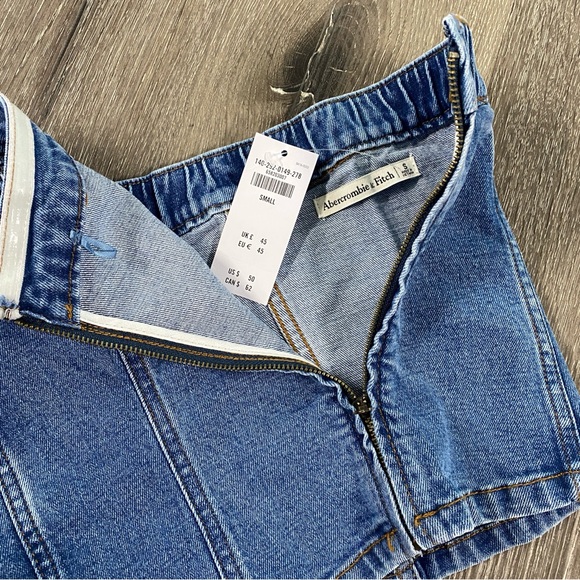 ABERCROMBIE & FITCH Denim Cropped Tub Top Women’s Size Small NWT - Picture 4 of 5